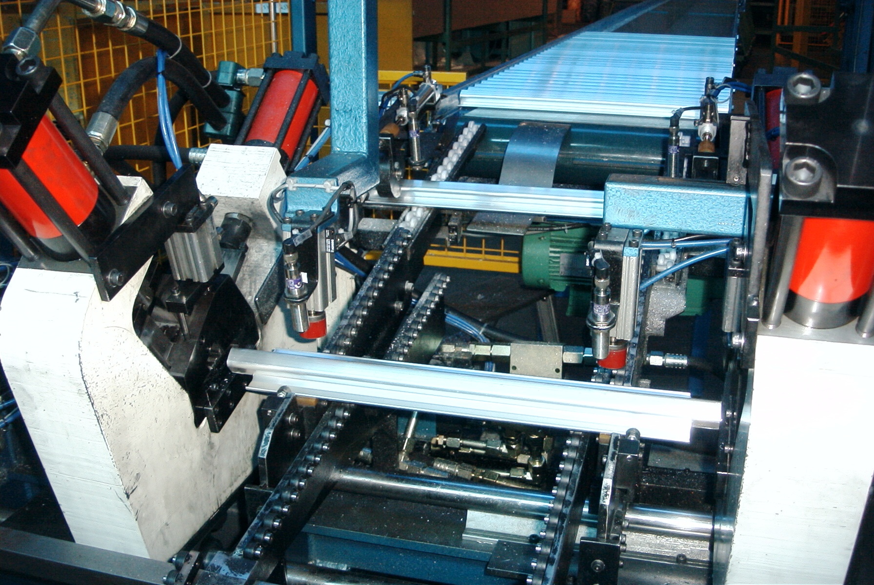 Machine automatique de double grugeage tube à rampes d'alimentation